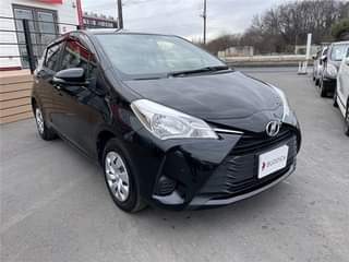 A picture of 2017 TOYOTA VITZ