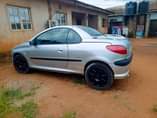 A picture of Peugeot 206 cc