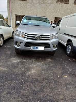 used toyota hilux