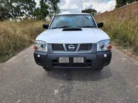 used nissan np300