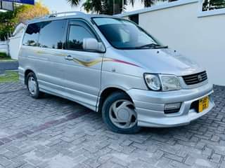 A picture of TOYOTA NOAH