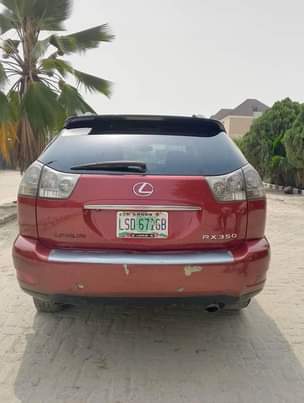 A picture of Lexus RX 330 2005