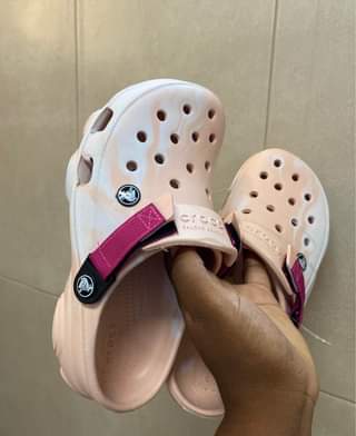 crocs