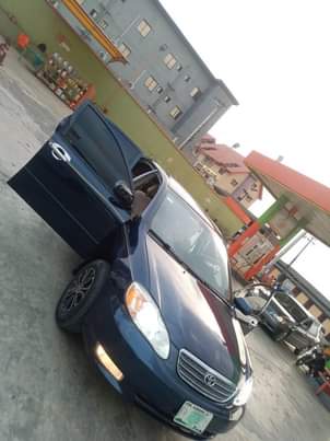A picture of 04 Toyota Corolla le