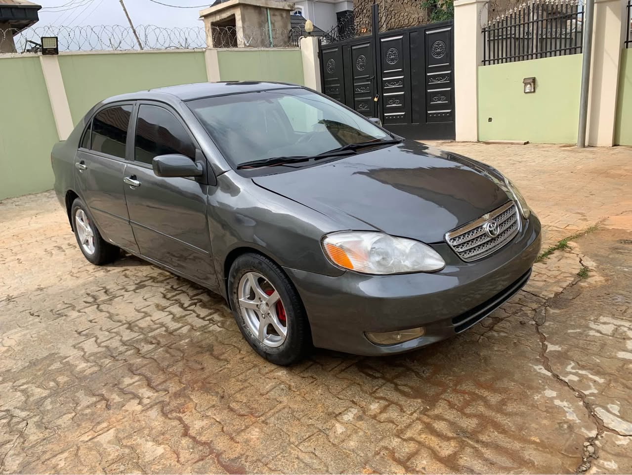 A picture of Toyota Corolla 05