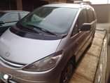 A picture of Toyota previa 06 first body