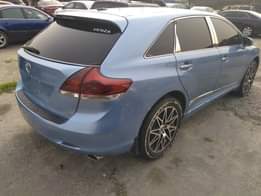 A picture of Sharp 2009 Toyota Venza Thumb start Sound V6 engine Smooth