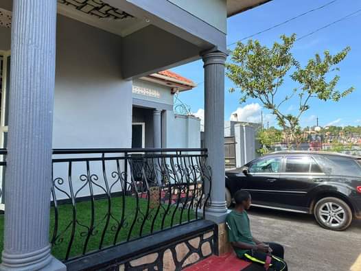 A picture of Quick sale Wa me 256756009912 House on sale at masooli
