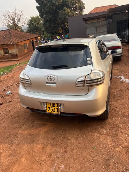 A picture of Toyota blade 2007