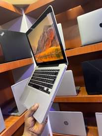A picture of Macbook pro 2011 13 inch 2.4GHz Core i5 Ram 8gb