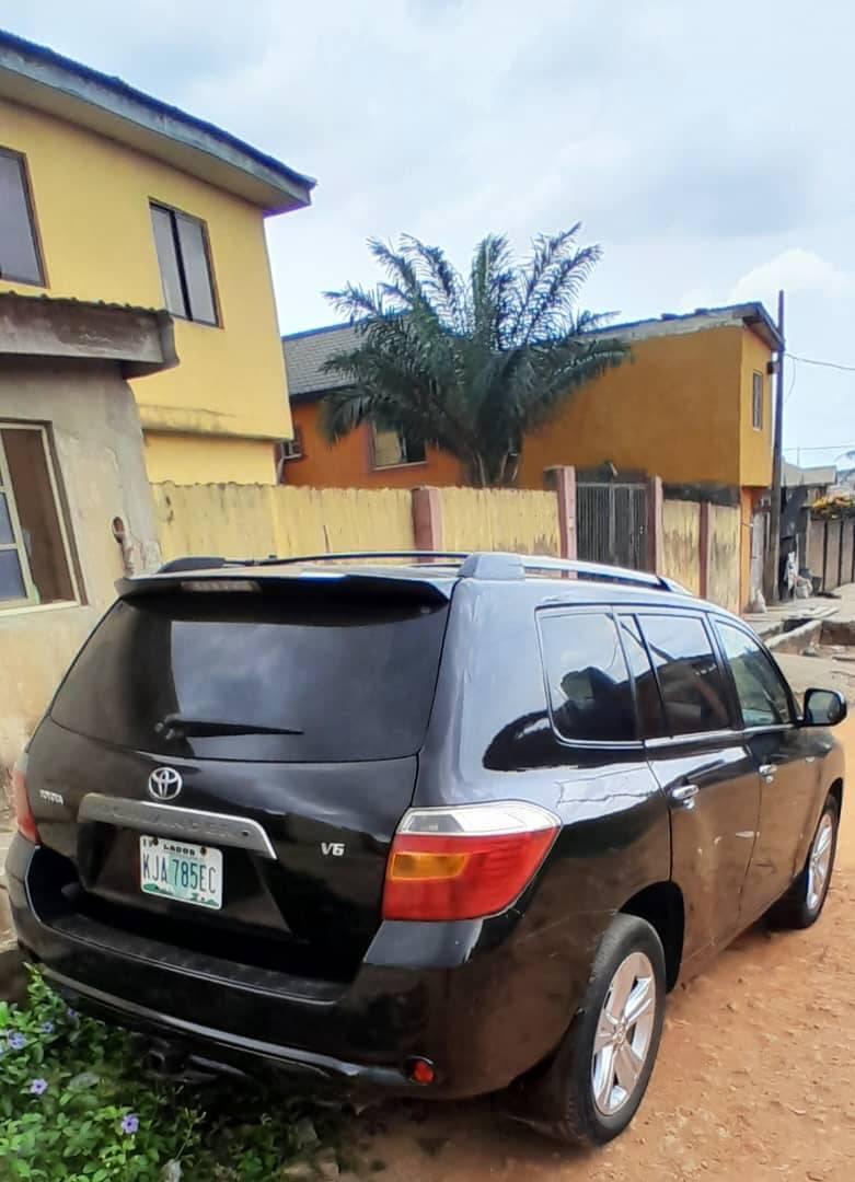 A picture of Toyota Highlander 2008 Sport