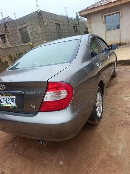 A picture of 2004 TOYOTA CAMRY V6 XLE 2004
