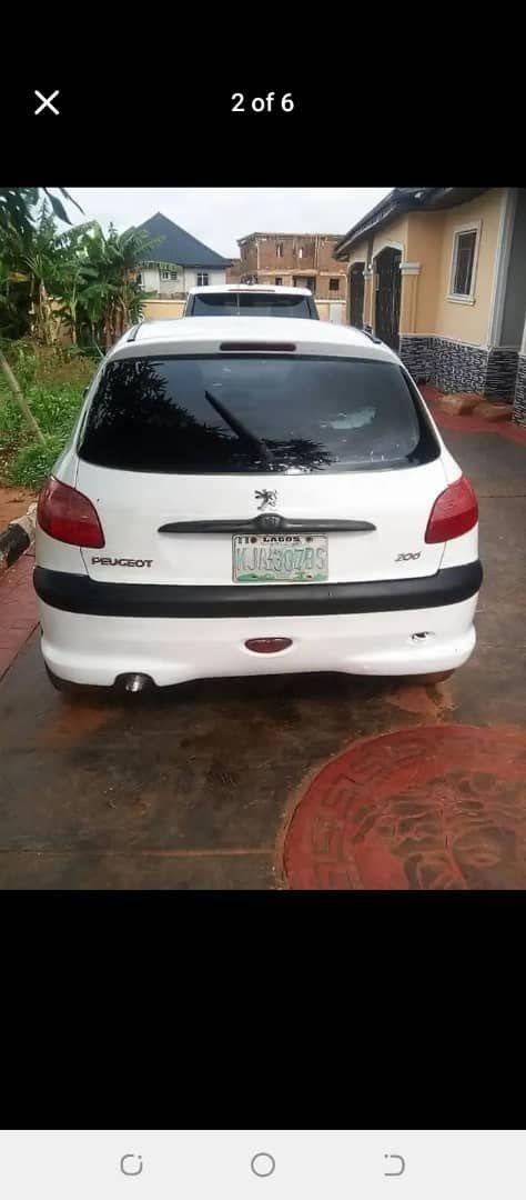 A picture of Peugeot 206