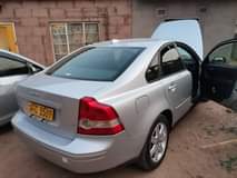 classifieds/cars volvo