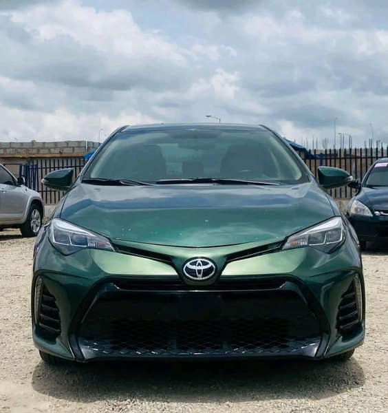 A picture of UNREGISTERED An Extremely Clean Used Toyota Corolla 2015 Model With