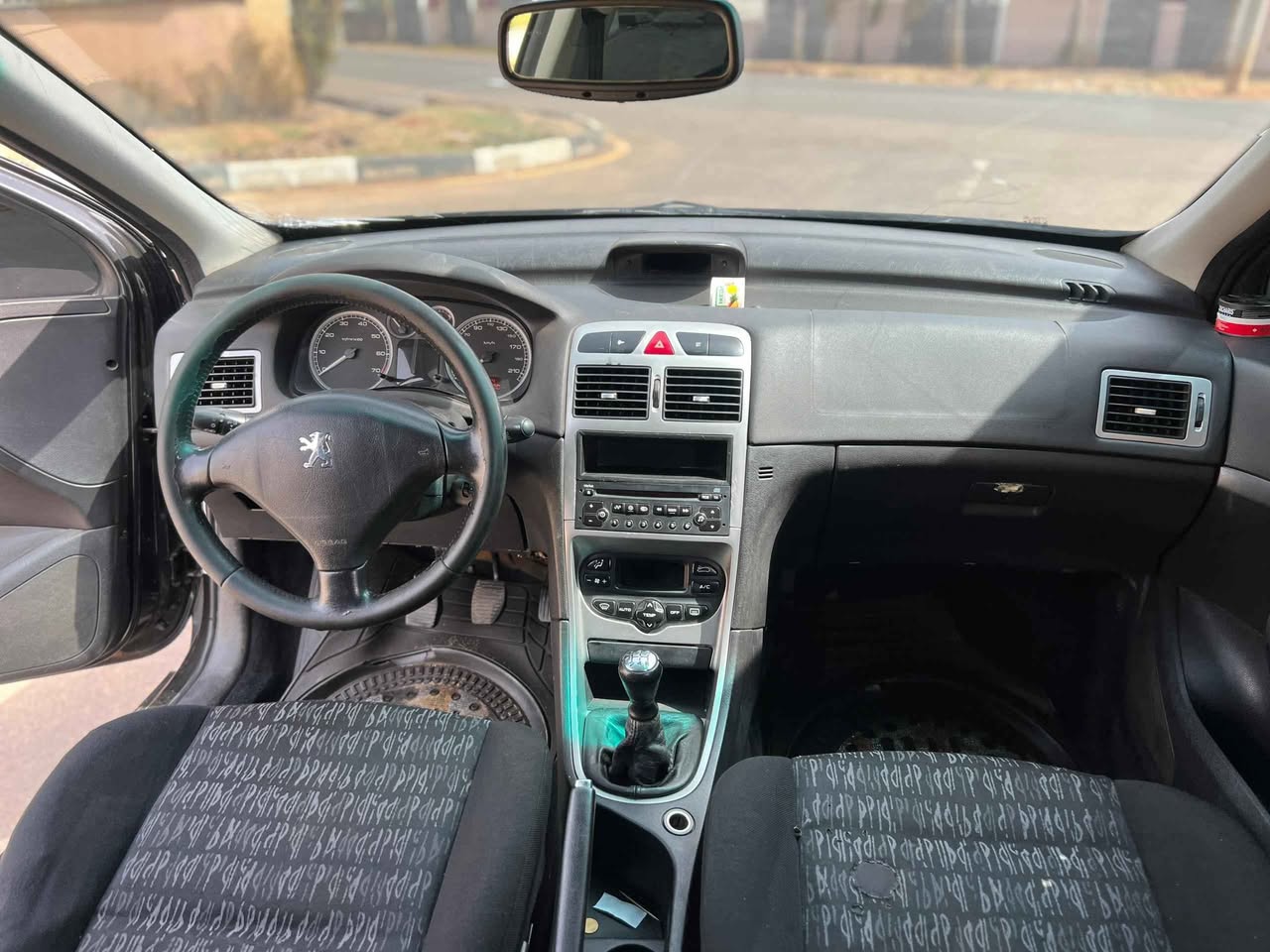 A picture of PEUGEOT 307