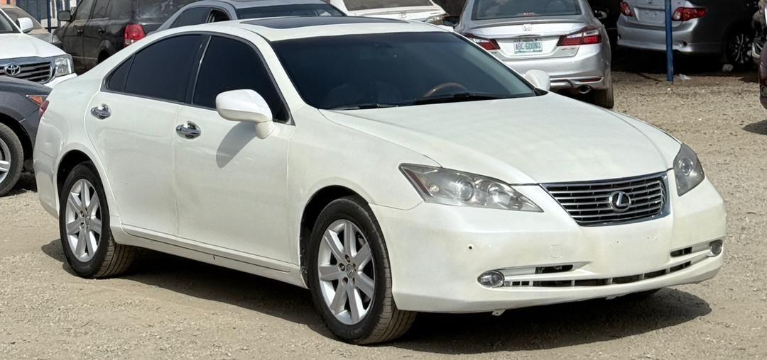 A picture of TOKS STANDARD A super clean Nigerian used Lexus ES 350