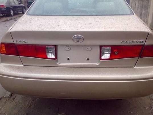 A picture of 2002 Toyota Camry 07036919566