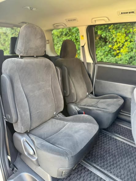 A picture of 2012 2wheel drive 7seater Black interior Push to start