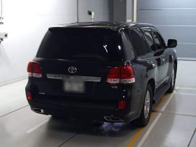 A picture of 2009 toyota land cruiser