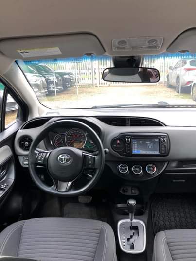 A picture of TOYOTA YARIS LE