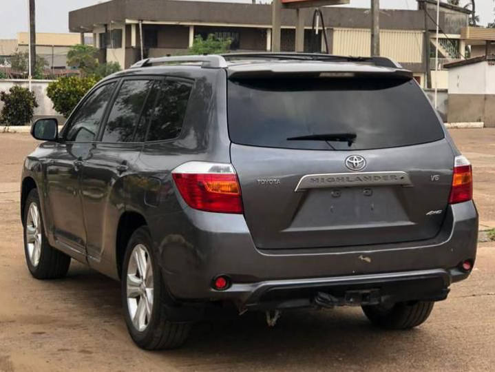A picture of REGISTERED TOYOTA HIGHLANDER 2010 2020 ON CUSTOM PAPER