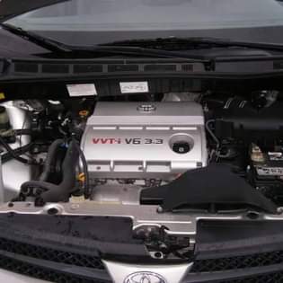 A picture of TOYOTA SIENNA Price 1 9million naira only Call me now