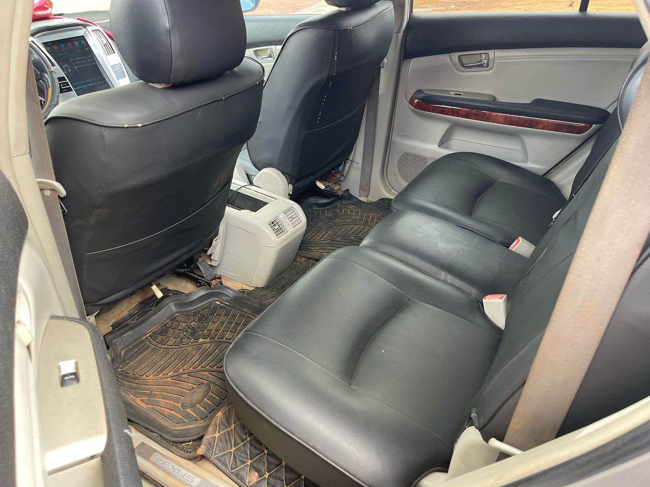 A picture of Dealers deal Lexus rx330 with bad gearbox Benin city