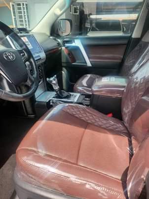A picture of TOYOTA LAND CRUISER PRADO