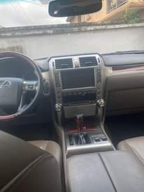 A picture of LEXUS GX 460 2013