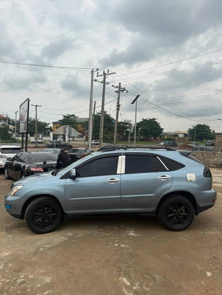 A picture of Quick sale Extremely clean and neatly used 2005 model Lexus