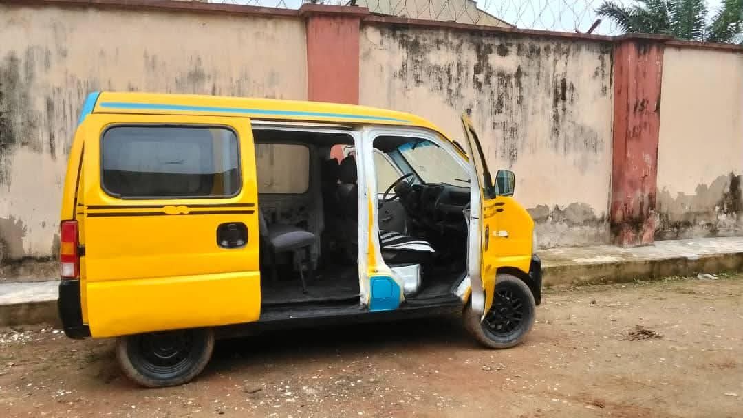 A picture of Mini bus