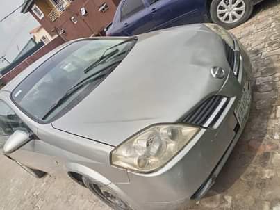 A picture of Nissan sweet bolt car