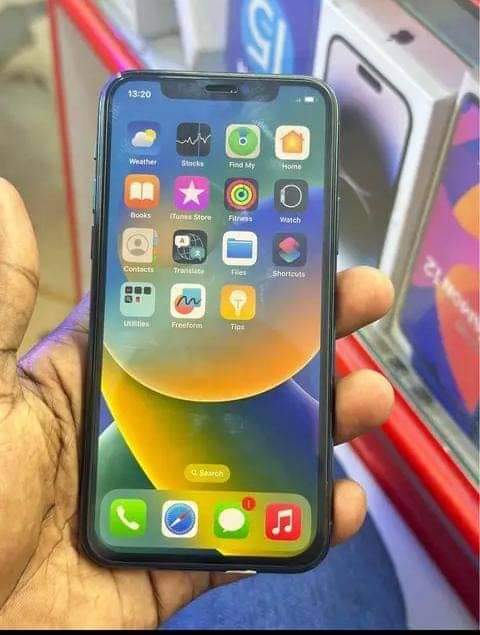 A picture of Iphone 11 pro