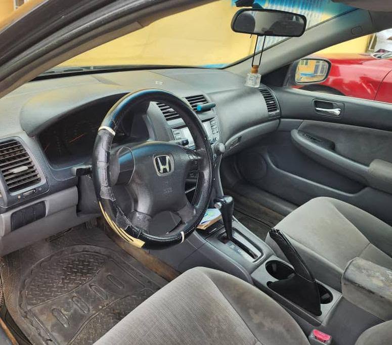 A picture of Distress Honda Accord 2005 No Issue