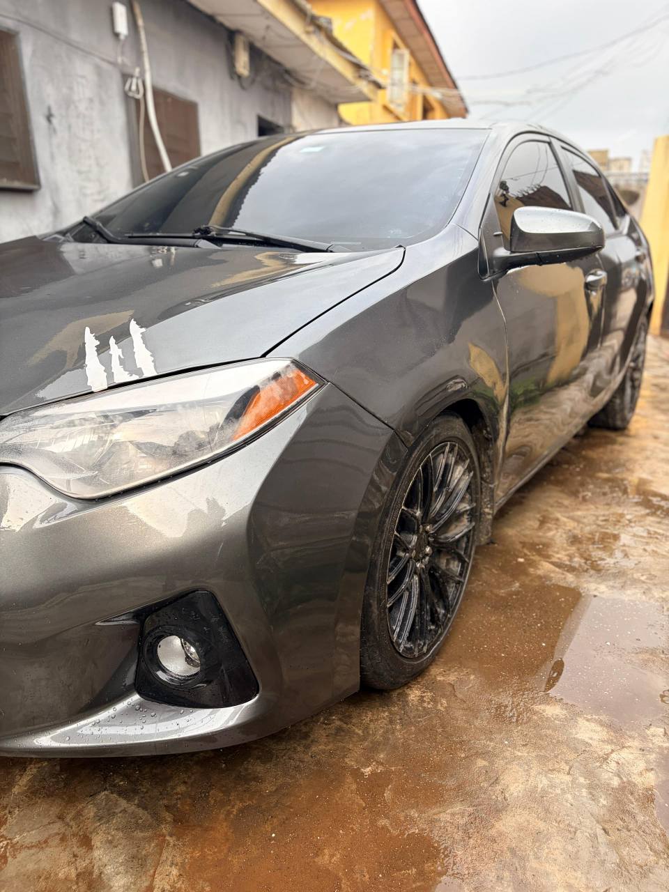 A picture of 015 Toyota Corolla