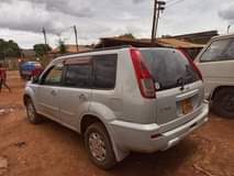 A picture of Nissan x trail