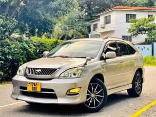 A picture of TOYOTA HARRIER