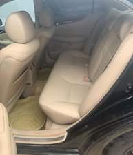 A picture of Lexus ES330 2004 First body nothing to fix Buy and