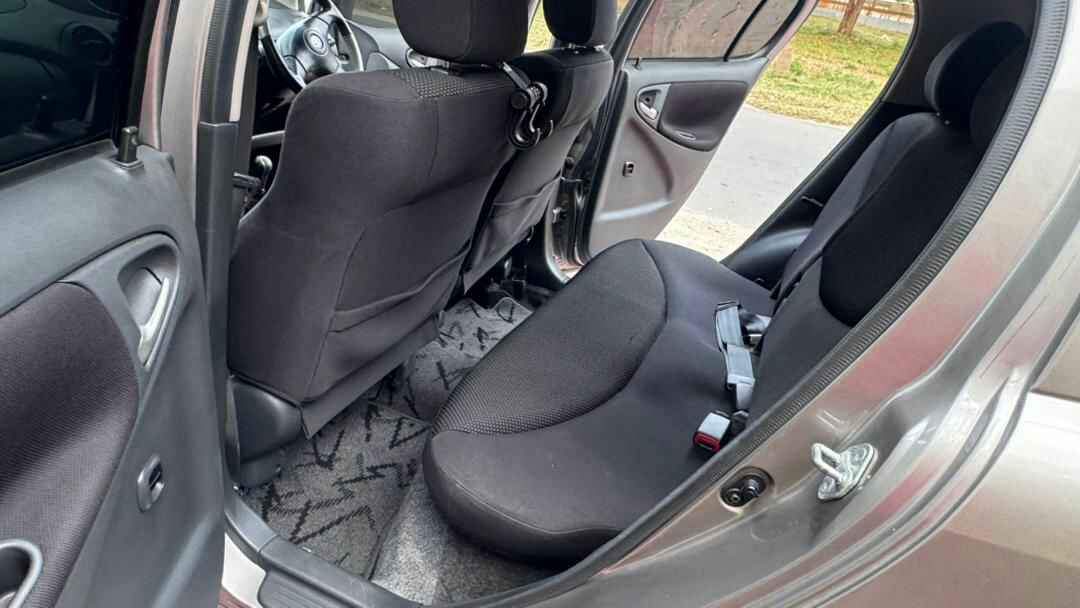 A picture of VITZ INAUZWA 13 7