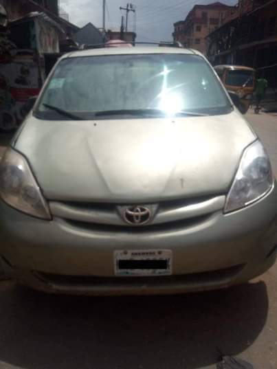 A picture of 2006 Toyota Sienna