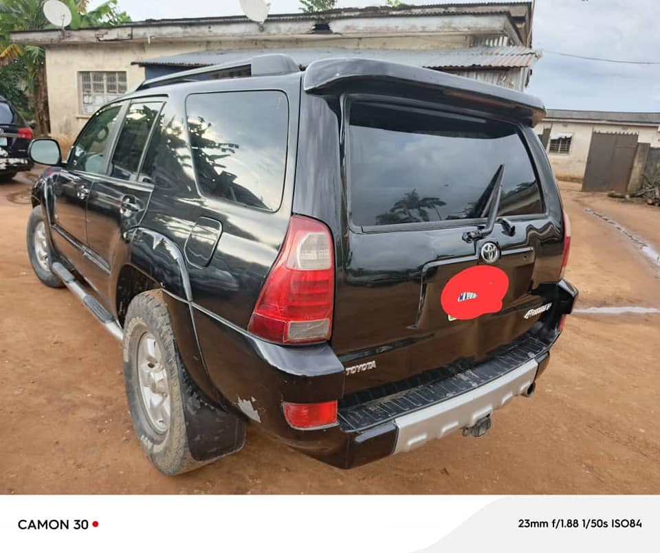 A picture of Toyota 4runner