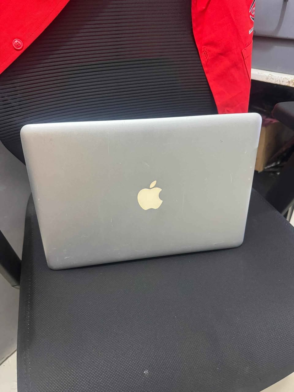A picture of 270 0000 MACBOOK PRO CORE i5 RAM 4GB 500GB 13