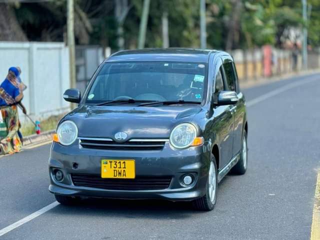 A picture of TOYOTA SIENTA