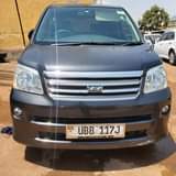 A picture of TOYOTA NOAH 2005 21M