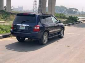 A picture of 2004 Toyota Highlander