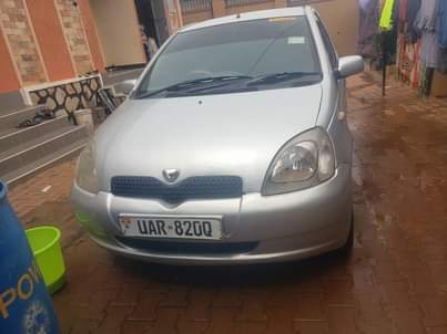 A picture of Vitz for sell price 9500 000