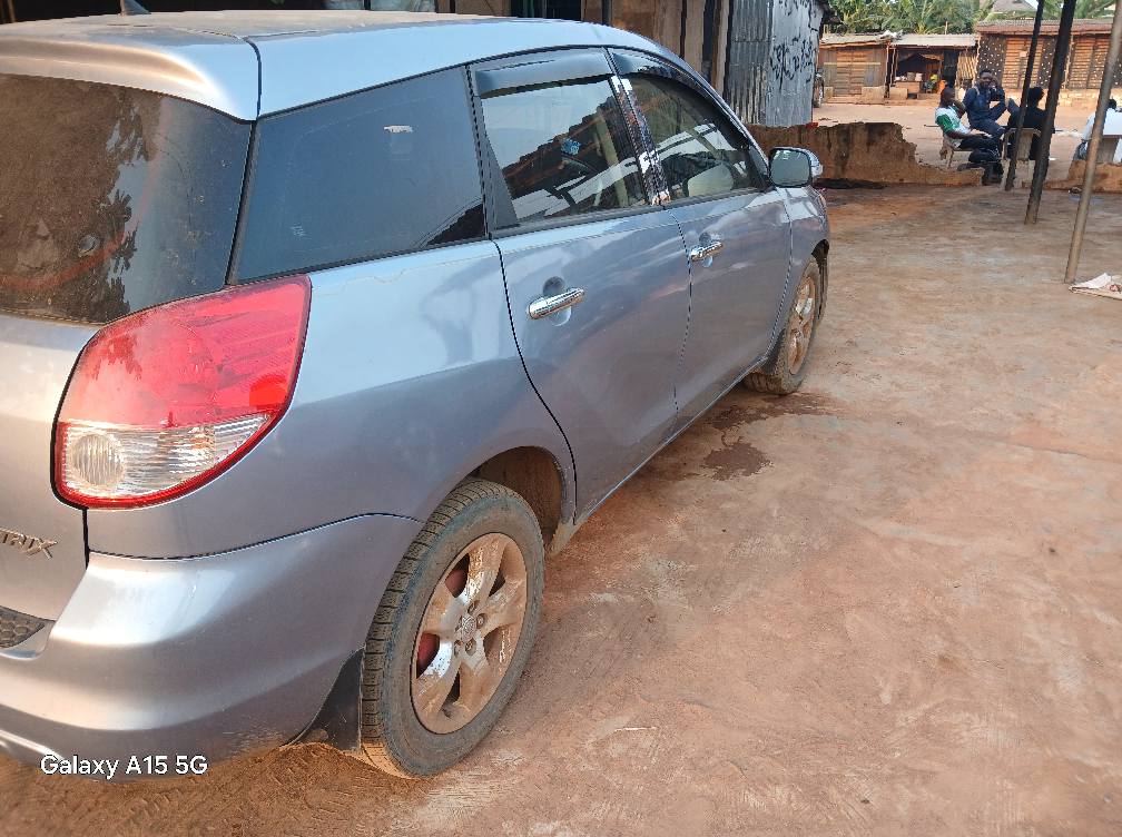 A picture of Toyota matrix