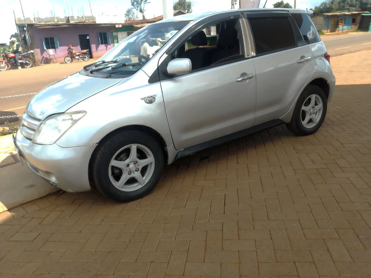 used toyota ist