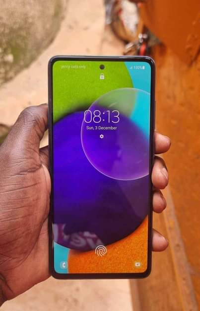 A picture of At only 470k Am Selling This A52 128GB 8G RAM